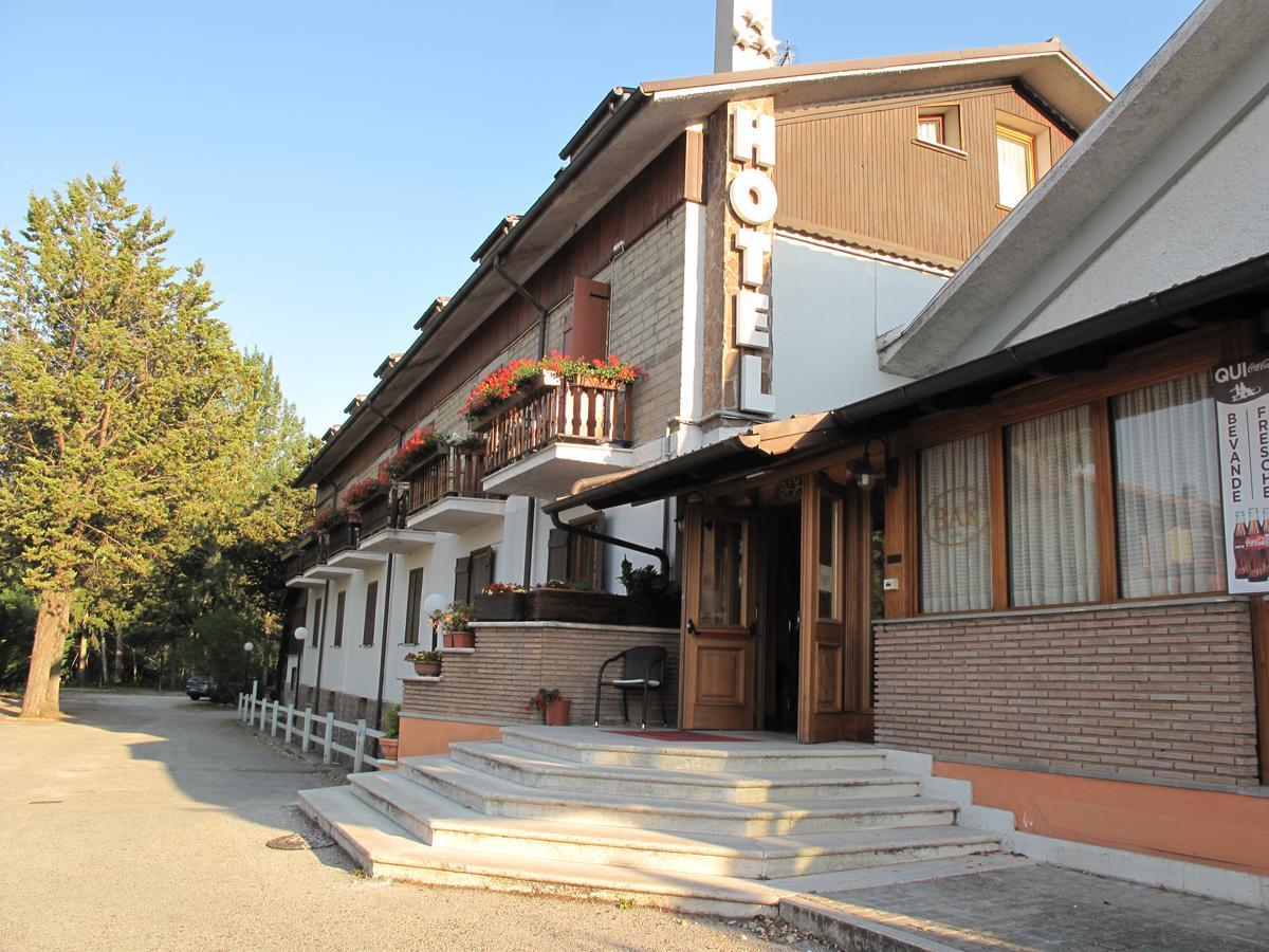 Hotel Ristorante La Nuova Fattoria Carsoli Exterior foto